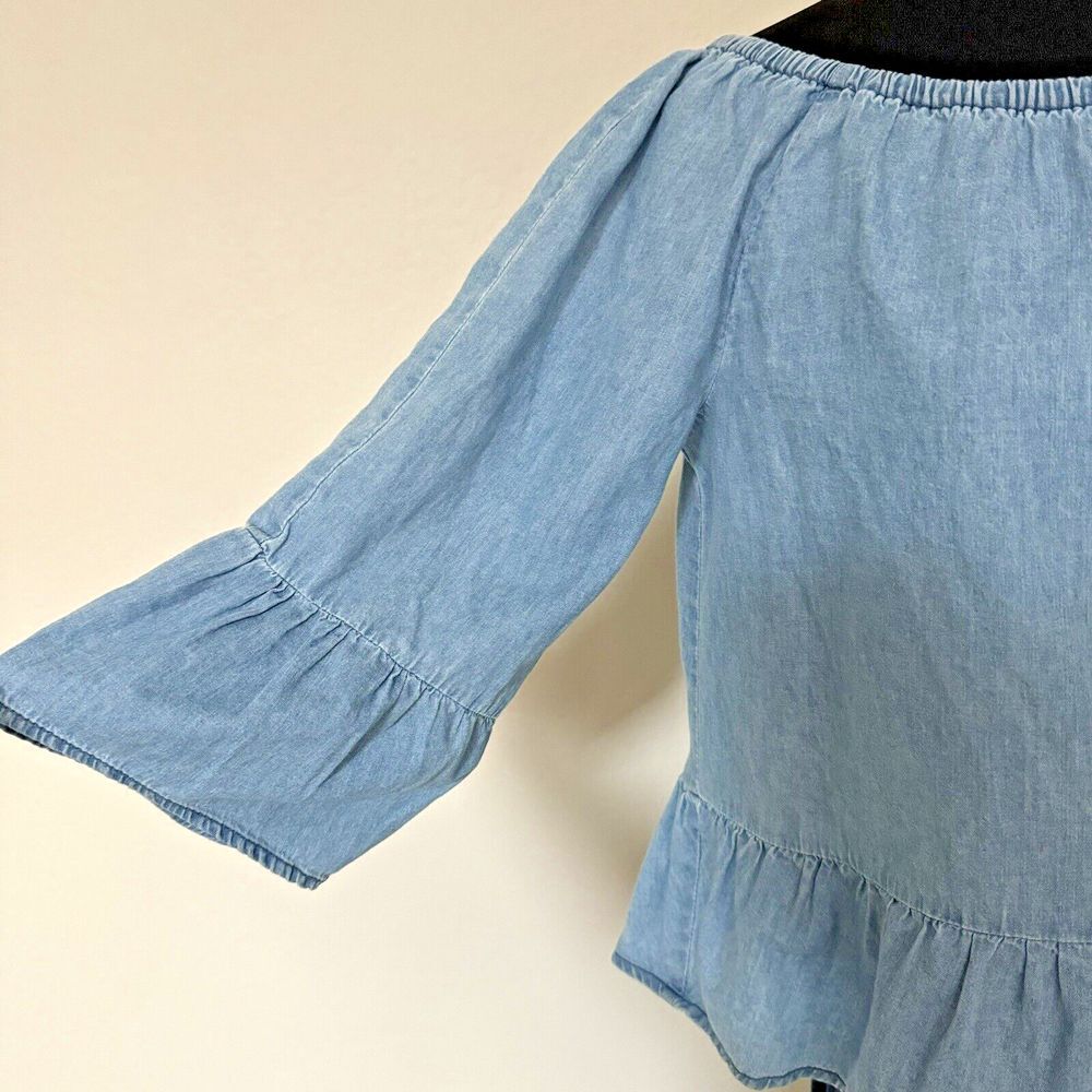 CUPCAKES & CASHMERE Shirt SZ S Blue Chambray Bishop Off Shoulder Ruffle Boxy Top - Picture 4 of 10